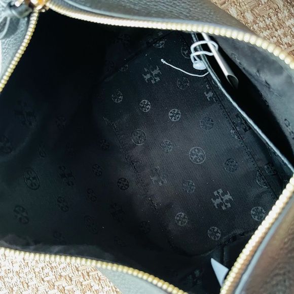 New Tory Burch Thea mini hobo bag 🖤 - Picture 7 of 8
